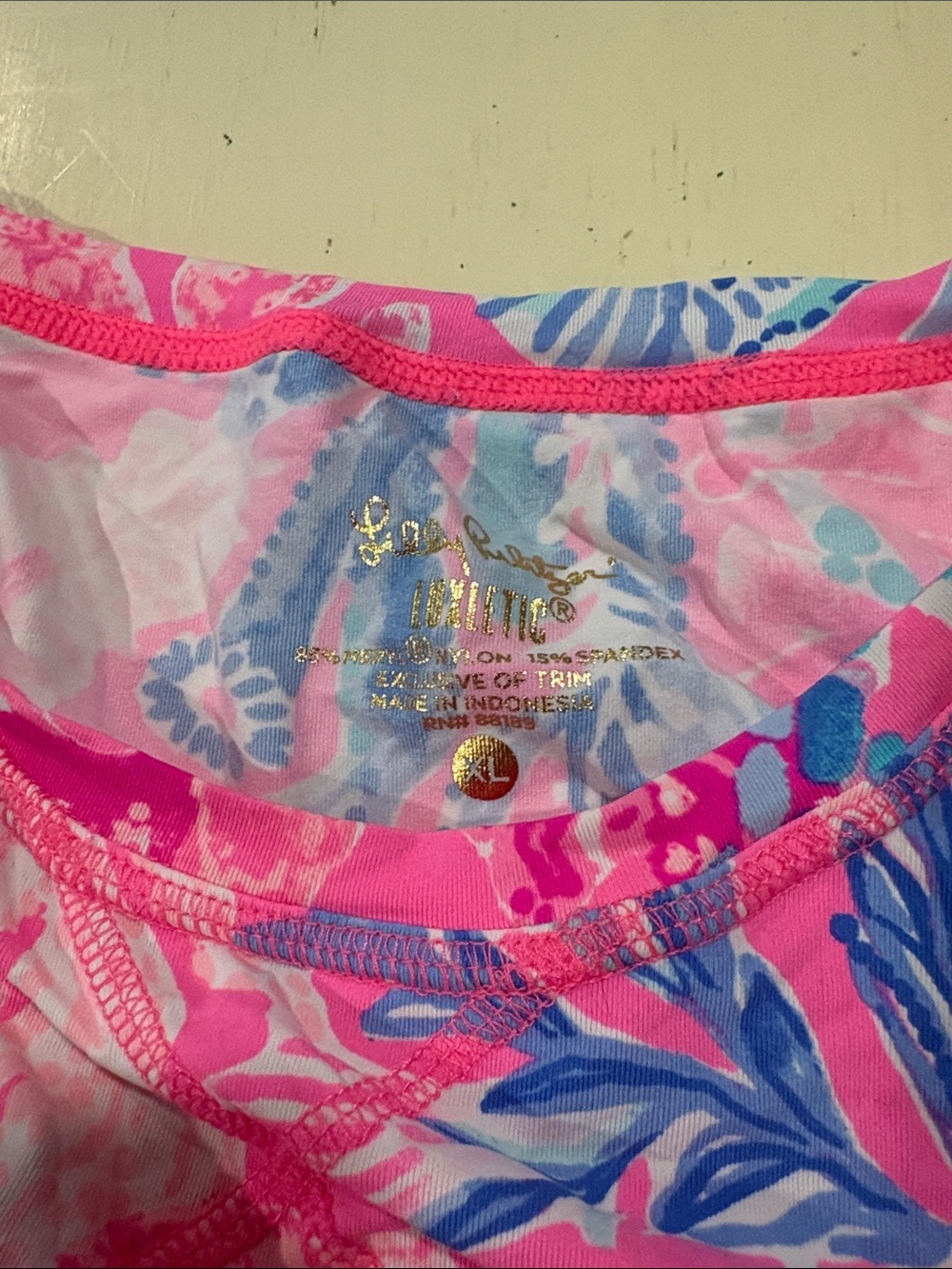 Lilly Pulitzer Rash Guard/Cover up XL - Picture 3 of 4